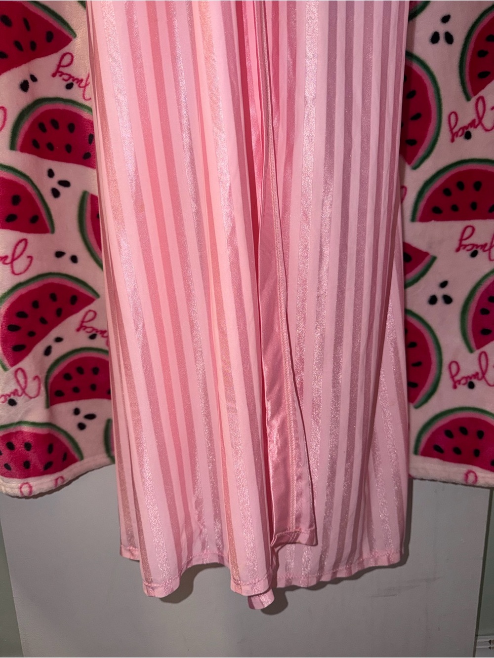 🩷 Vintage Striped Long Robe - Picture 3 of 12